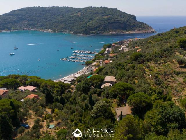 Villa Indipendente in vendita a Le Grazie, Portovenere