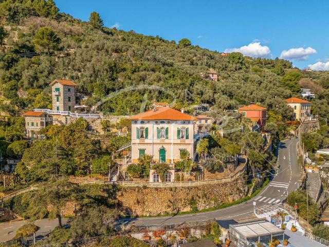 Villa Indipendente in vendita a Le Grazie, Portovenere