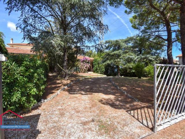 Villa Indipendente in vendita a Marche, Macerata