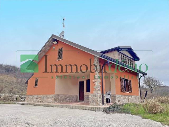 Villa Indipendente in vendita a Potenza, Basilicata