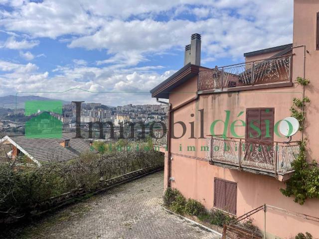 Villa Indipendente in vendita a Rossellino, Potenza
