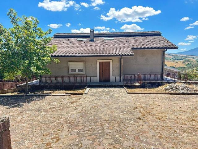 Villa Indipendente in vendita a Gallitello, Potenza