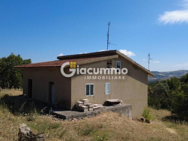 Villa Indipendente in vendita a Potenza, Basilicata