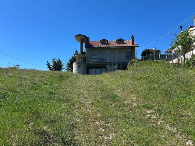 Villa Indipendente in vendita a Potenza, Basilicata