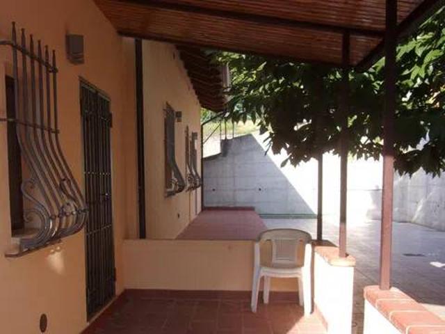 Villa Indipendente in vendita a Montereale, Potenza