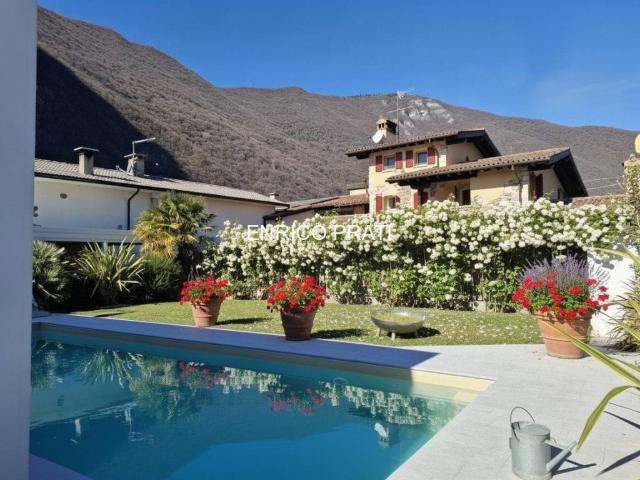 Villa Indipendente in vendita a Pove Del Grappa, Veneto