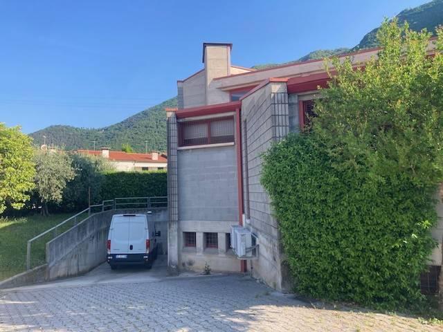 Villa Indipendente in vendita a Pove Del Grappa, Veneto