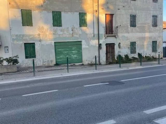 Villa Indipendente in vendita a Povegliano, Veneto