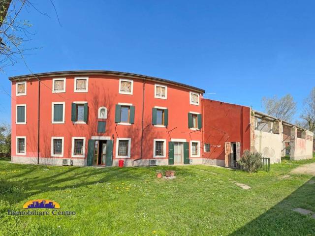 Villa Indipendente in vendita a Povegliano Veronese, Veneto