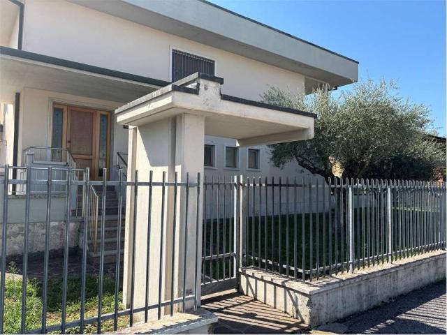 Villa Indipendente in vendita a Povegliano Veronese, Veneto