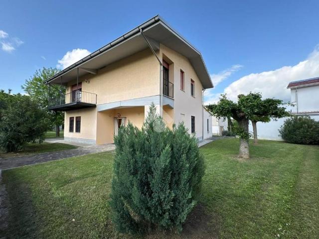 Villa Indipendente in vendita a Bassa Reggiana, Re