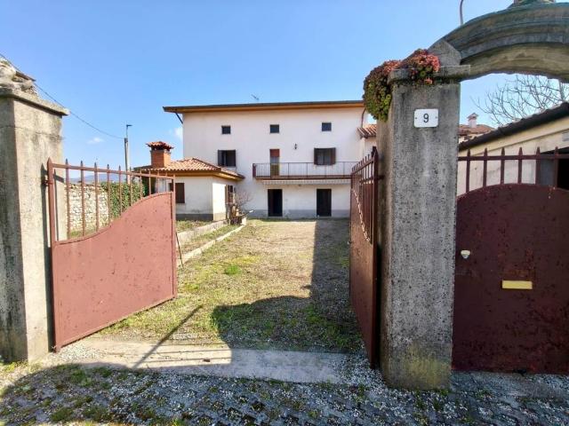 Villa Indipendente in vendita a Povoletto, Friuli-Venezia Giulia