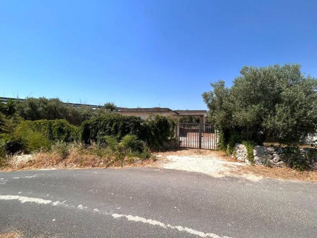 Villa Indipendente in vendita a Pozzallo, Sicilia