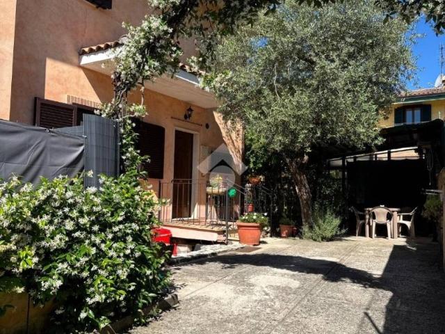 Villa Indipendente in vendita a Pozzilli, Molise