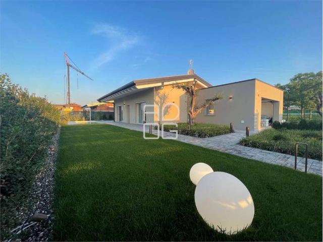 Villa Indipendente in vendita a Ponte del Cantone, Pozzolengo
