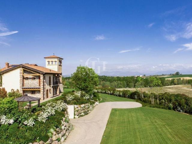 Villa Indipendente in vendita a Pozzolengo, Lombardia