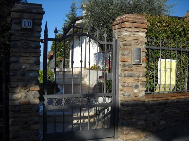 Villa Indipendente in vendita a Pozzolengo, Lombardia