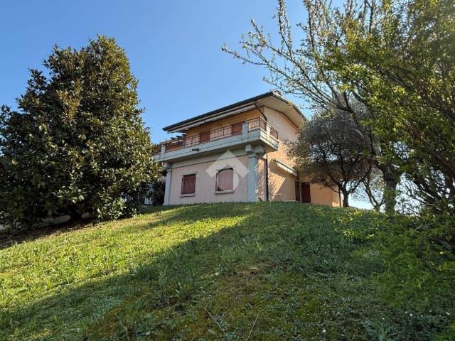 Villa Indipendente in vendita a Ponte del Cantone, Pozzolengo