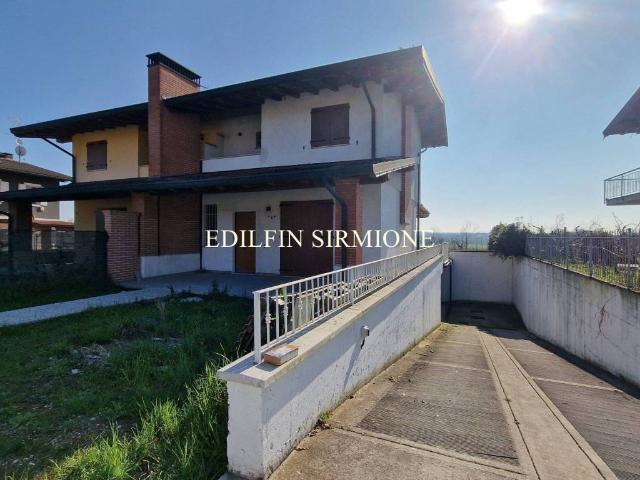 Villa Indipendente in vendita a Pozzolengo, Lombardia