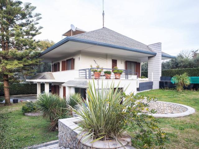 Casa in vendita a Bacoli, Campania
