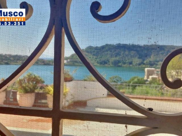 Villa Indipendente in vendita a La Schiana, Pozzuoli