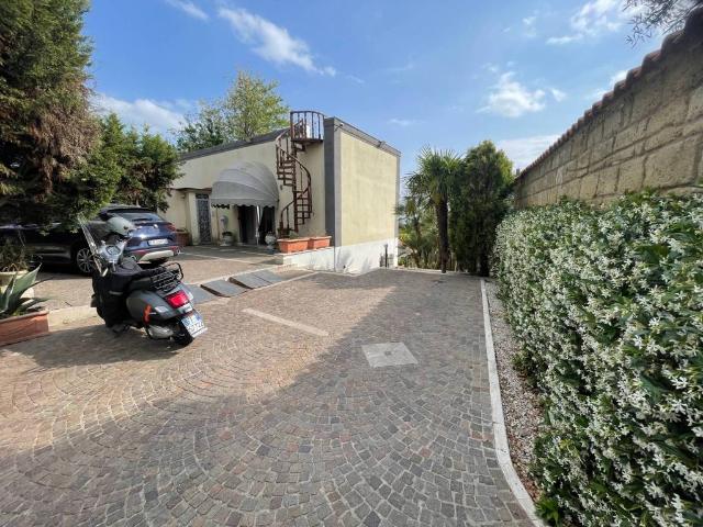 Villa Indipendente in vendita a Pisciarelli, Pozzuoli
