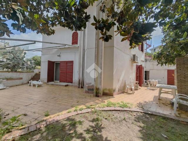 Villa Indipendente in vendita a Lucrino, Pozzuoli