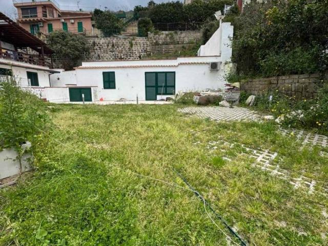 Villa Indipendente in vendita a Toiano, Pozzuoli