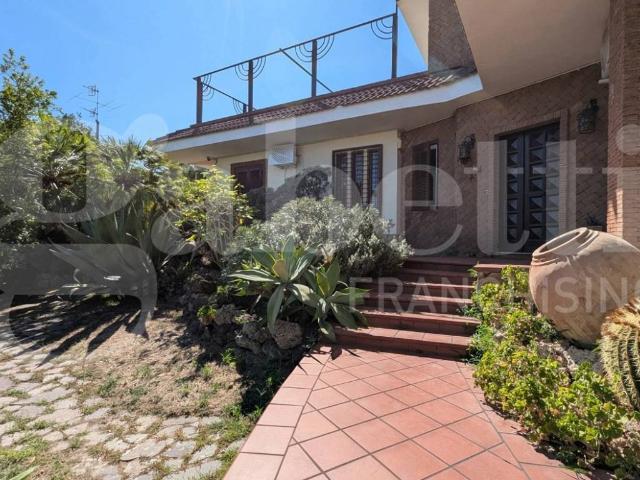 Villa Indipendente in vendita a La Schiana, Pozzuoli