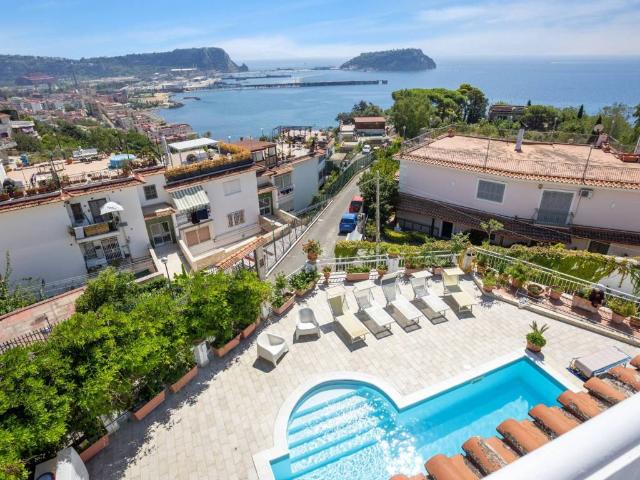 Villa Indipendente in vendita a Antiniana, Pozzuoli