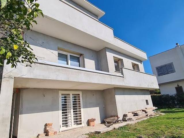 Villa Indipendente in vendita a Pozzuoli, Campania