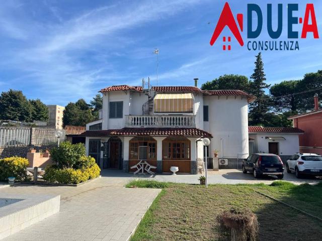 Villa Indipendente in vendita a Trepiccioni, Pozzuoli