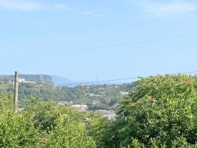 Villa Indipendente in vendita a Pisciarelli, Pozzuoli