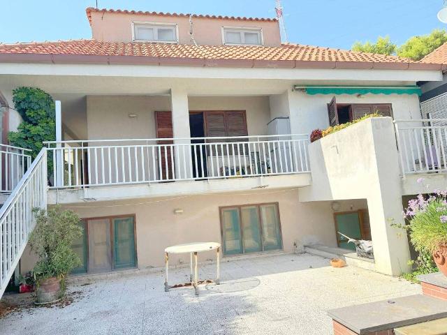 Villa Indipendente in vendita a Pisciarelli, Pozzuoli