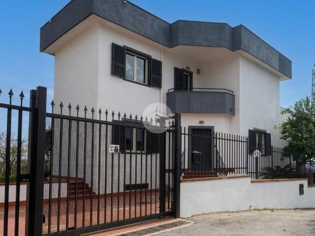 Villa Indipendente in vendita a Toiano, Pozzuoli