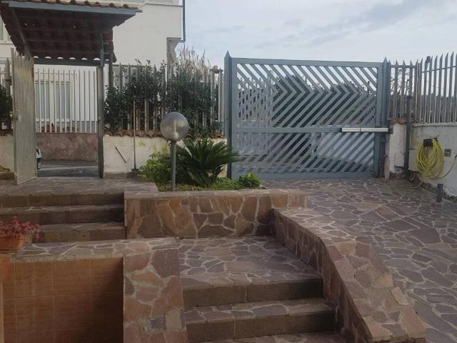 Villa Indipendente in vendita a Pozzuoli, Campania
