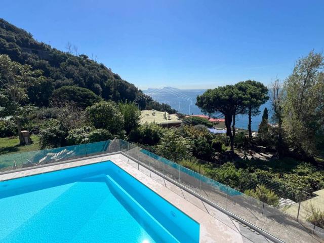 Villa Indipendente in vendita a Pisciarelli, Pozzuoli