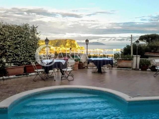 Villa Indipendente in vendita a Antiniana, Pozzuoli