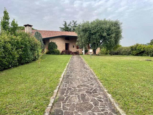 Villa Indipendente in vendita a Pozzuolo Del Friuli, Friuli-Venezia Giulia