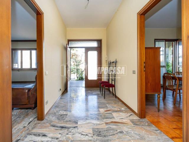 Villa Indipendente in vendita a Pozzuolo Martesana, Lombardia