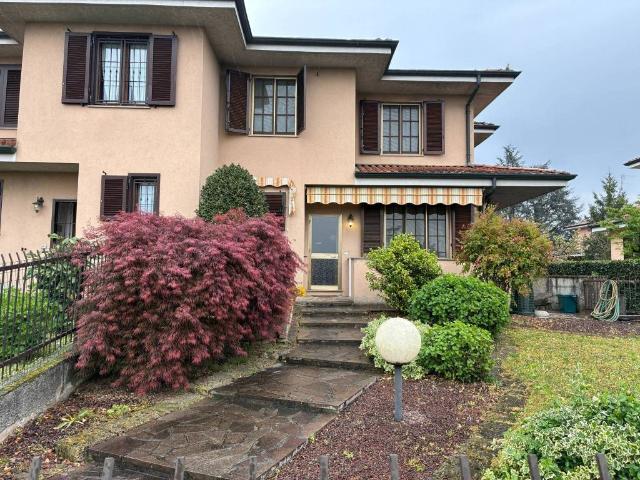 Villa Indipendente in vendita a Pozzuolo Martesana, Lombardia