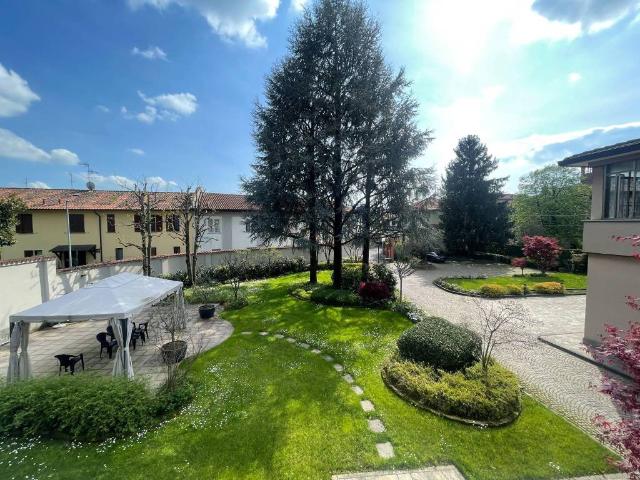 Villa Indipendente in vendita a Pozzuolo Martesana, Lombardia