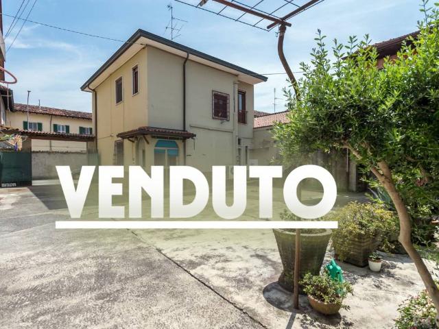 Villa Indipendente in vendita a Pozzuolo Martesana, Lombardia