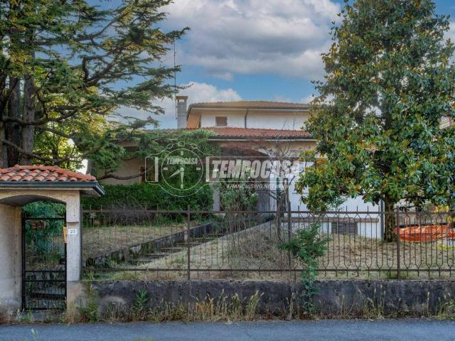 Villa Indipendente in vendita a Pozzuolo Martesana, Lombardia