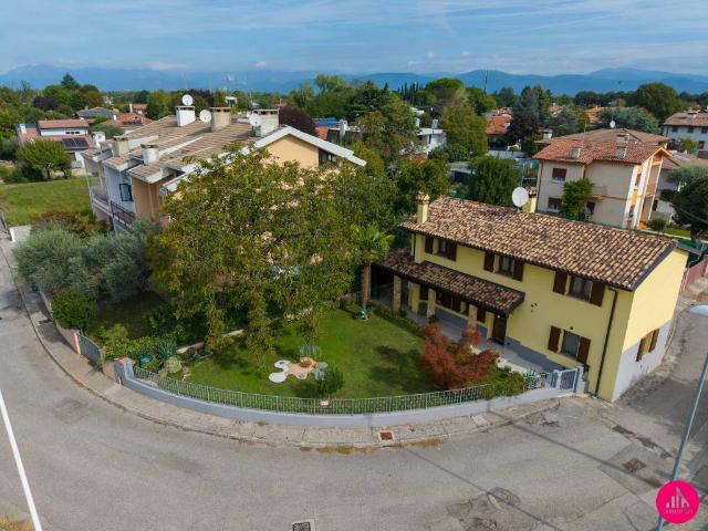Villa Indipendente in vendita a Pradamano / Pradaman, Udine / Udin / Videm