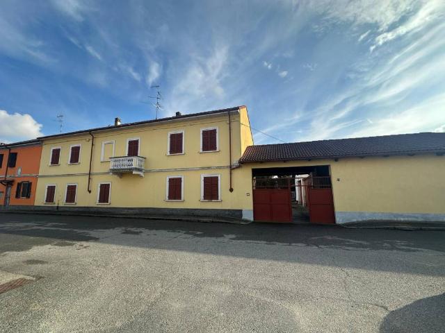 Villa Indipendente in vendita a Piemonte, Vercelli