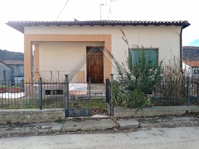 Villa Indipendente in vendita a Prata D'ansidonia, Abruzzo