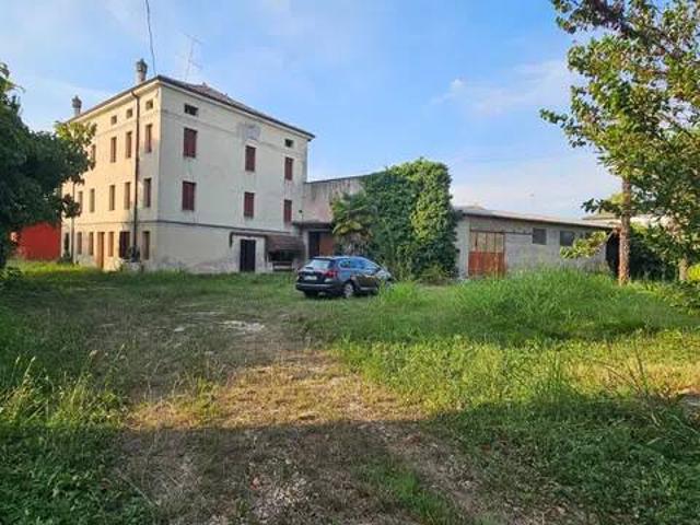 Villa Indipendente in vendita a Prata Di Pordenone, Friuli-Venezia Giulia