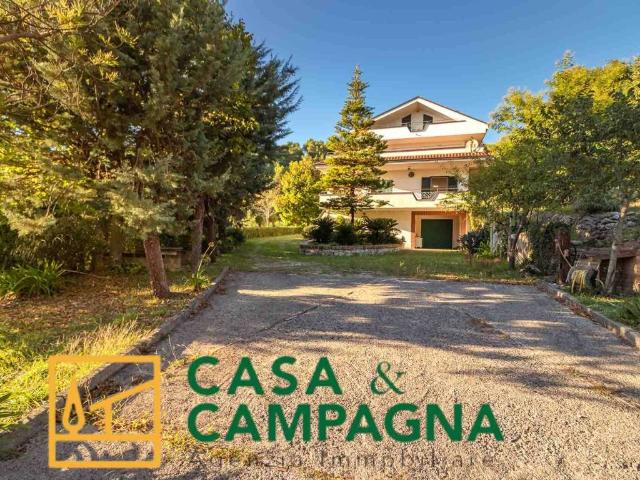 Villa Indipendente in vendita a Pratella, Campania