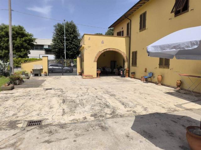 Villa Indipendente in vendita a Fontanelle, Prato